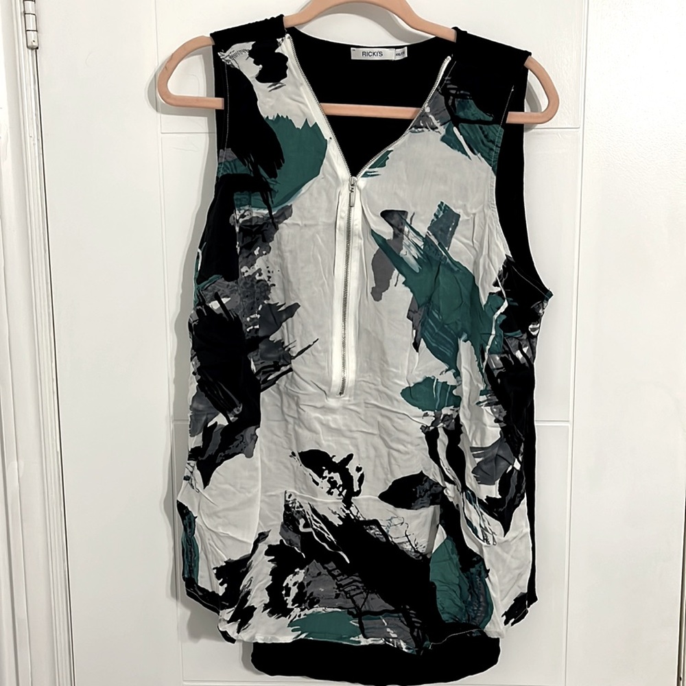 Ricki’s Floral Black and Turquoise No Sleeve Top